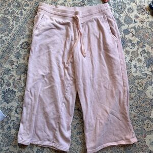 Women’s Pink Lounge Capris